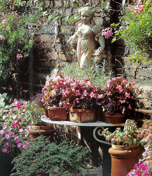 Thiết kế vườn đẹp kiểu Patio - Tây Ban Nha